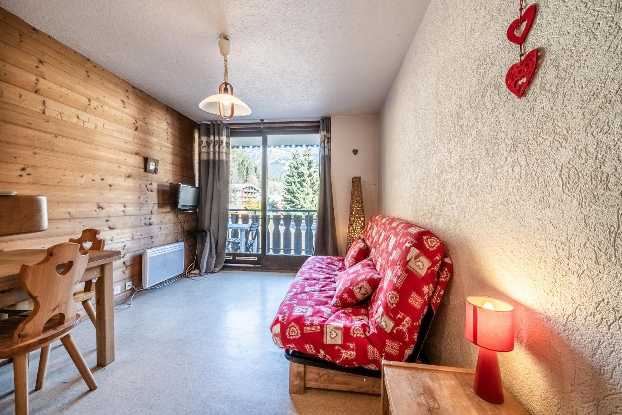- Au Pieds Du Linga Apartment
